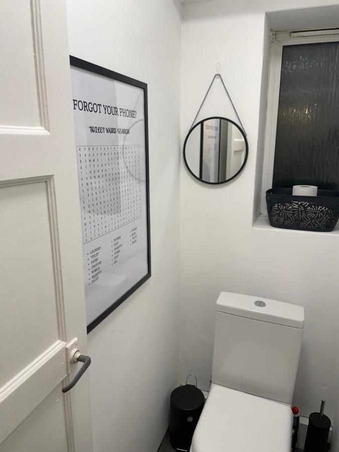 Lovely 2Bedroom 4Mins From Wimbledon Station Londyn Zewnętrze zdjęcie