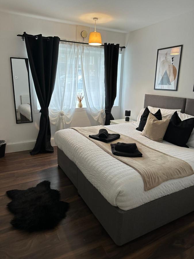 Lovely 2Bedroom 4Mins From Wimbledon Station Londyn Zewnętrze zdjęcie