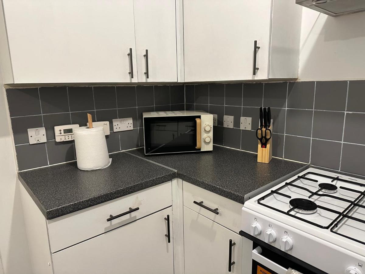 Lovely 2Bedroom 4Mins From Wimbledon Station Londyn Zewnętrze zdjęcie