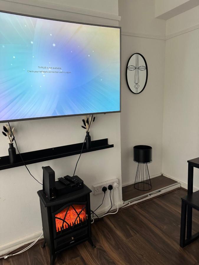 Lovely 2Bedroom 4Mins From Wimbledon Station Londyn Zewnętrze zdjęcie